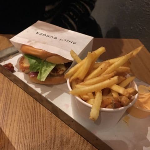 Bild från Phil's Burger Drottninggatan av Fredrik J. (2017-10-16)