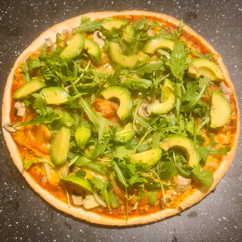 Avocado pizza – Photo from Pizzeria Timone by Murat C. (30/12/2022)