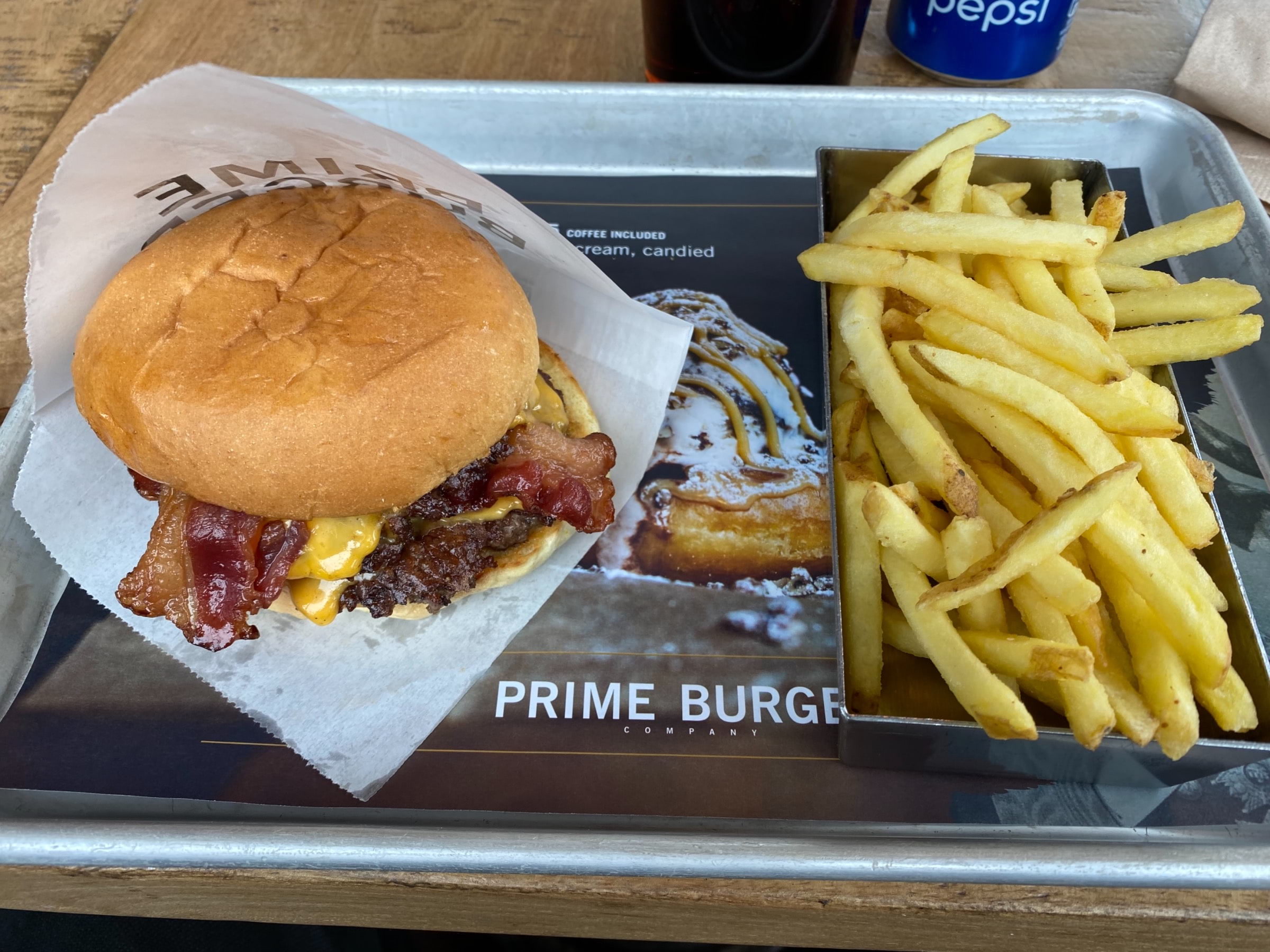 Mikes Cheede. Kött, bacon, ost. Vad mer behövs? 😄 – Photo from Prime Burger Company Sjöstaden by Peter B. (16/09/2021)
