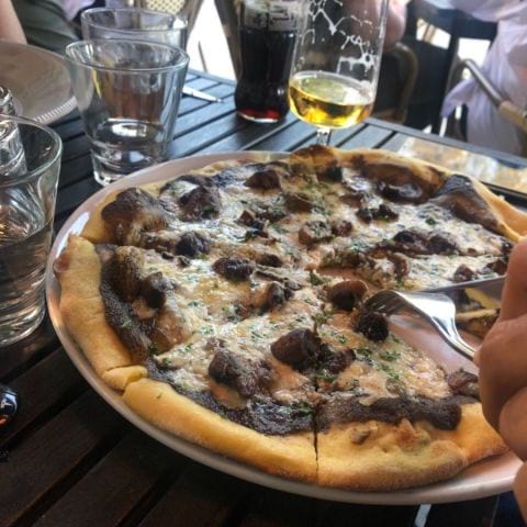 Tryffelpizza med svamp – Bild från Restaurang Marco's av Annelie V. (2019-05-31)