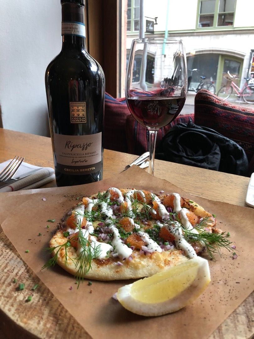 Löjromspizza – Bild från Restaurant Aubergine av Erica E. (2019-06-12)