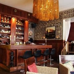 Bar och f&aring;t&ouml;ljer &middot; Rodizio