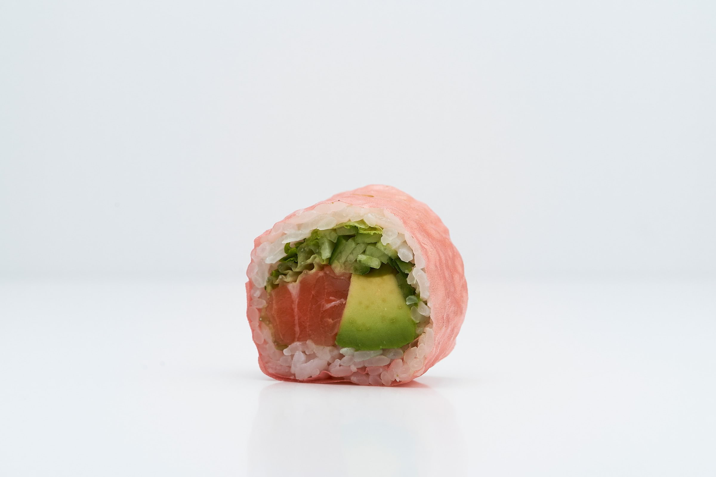 Maki med rosa nori – Bild från Saya Sushi Östermalm av Saya S. (2020-03-04)