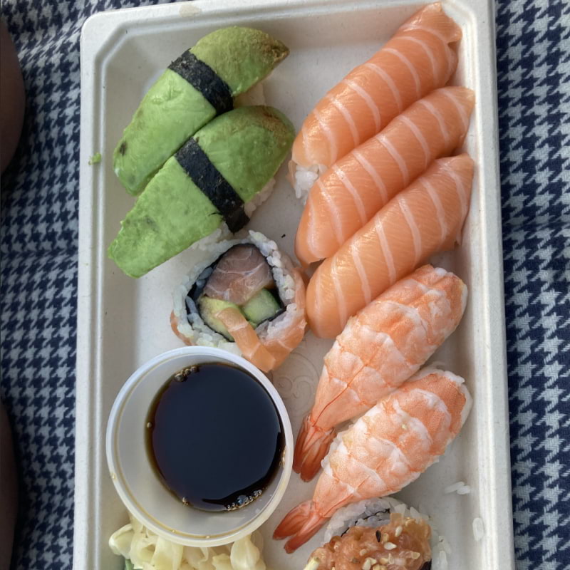Liten sushi 9-bitars – Bild från Saya Sushi Östermalm av Jessica K. (2021-06-28)