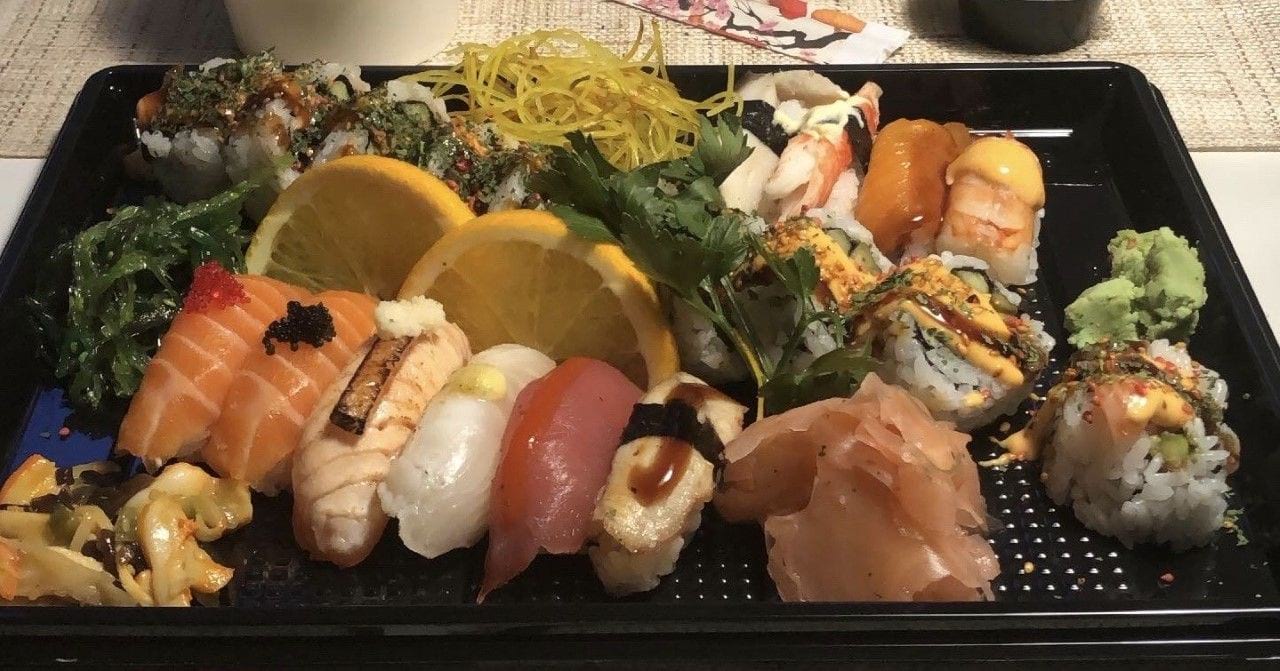 20 blandade bitar maki och nigiri – Bild från Sushi Kultur av Marcus C. (2019-10-04)
