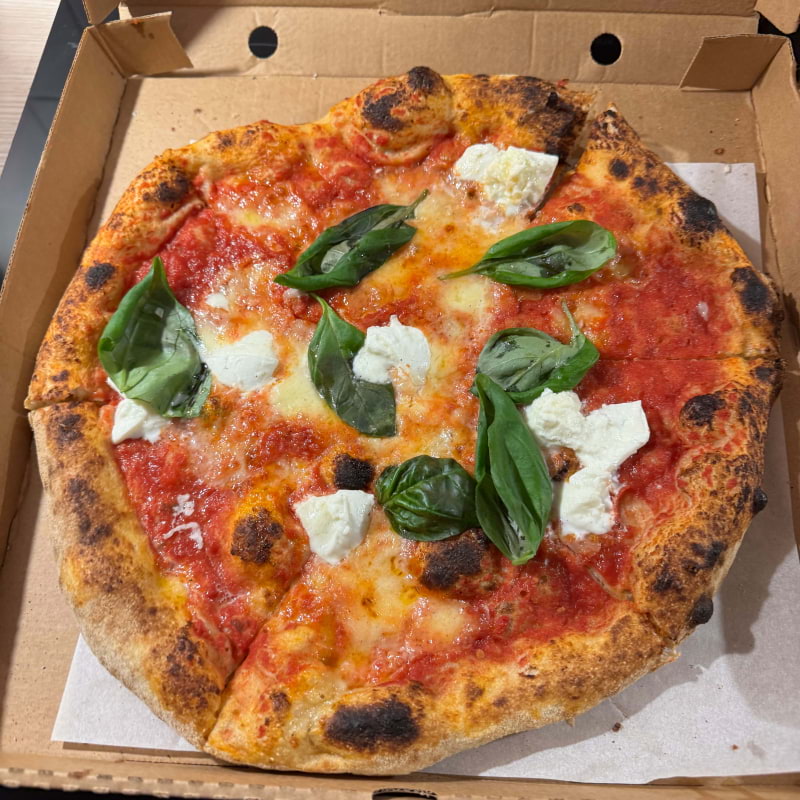 Bild från 800 grader Midsommarkransen av Julia H. (2025-10-25)