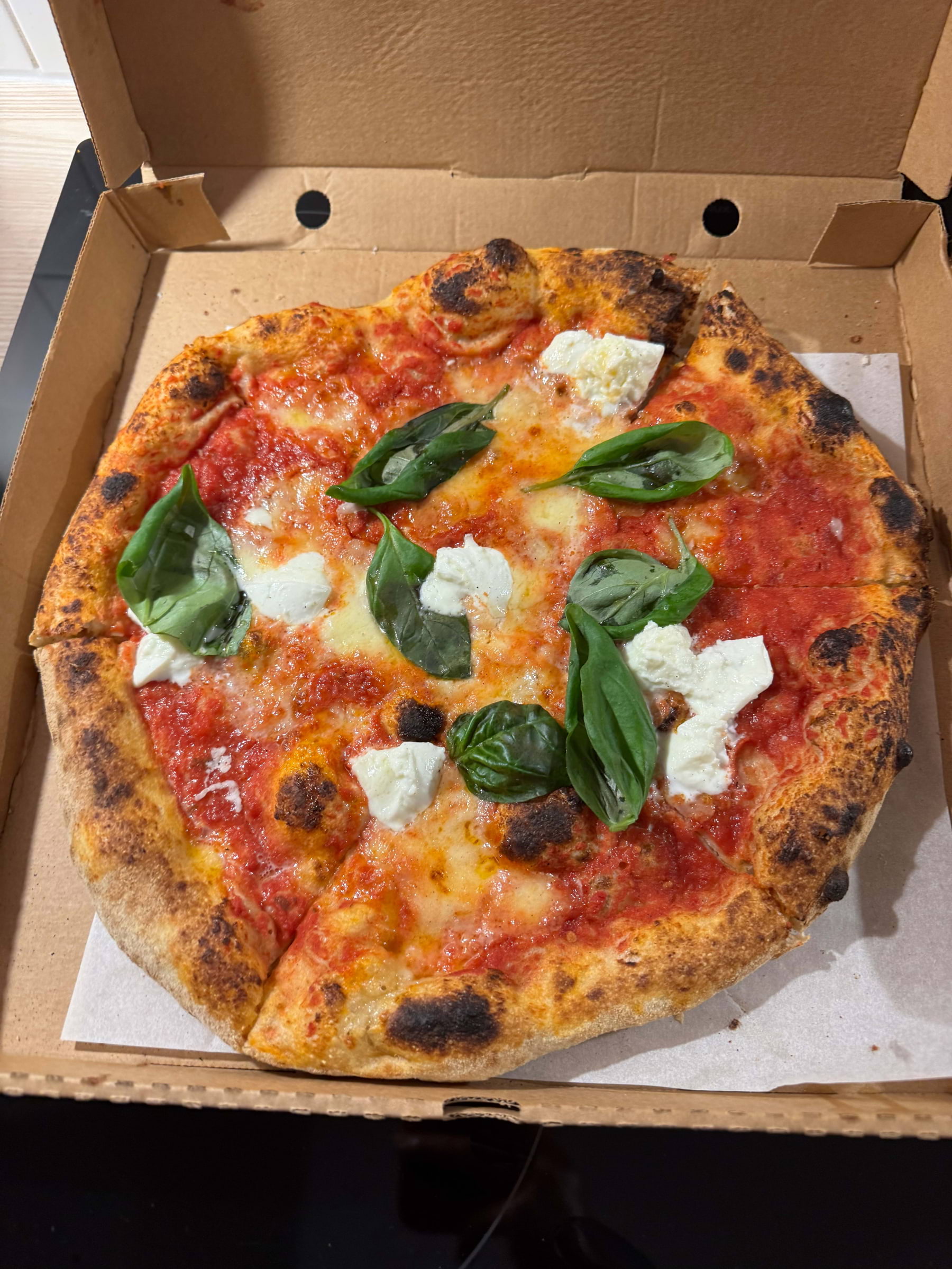 Bild från 800 grader Midsommarkransen av Julia H. (2025-10-25)