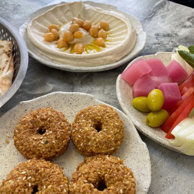 Hummus med falafel – Photo from Amo Restaurang Rågsved by Lisa M. (20/04/2024)
