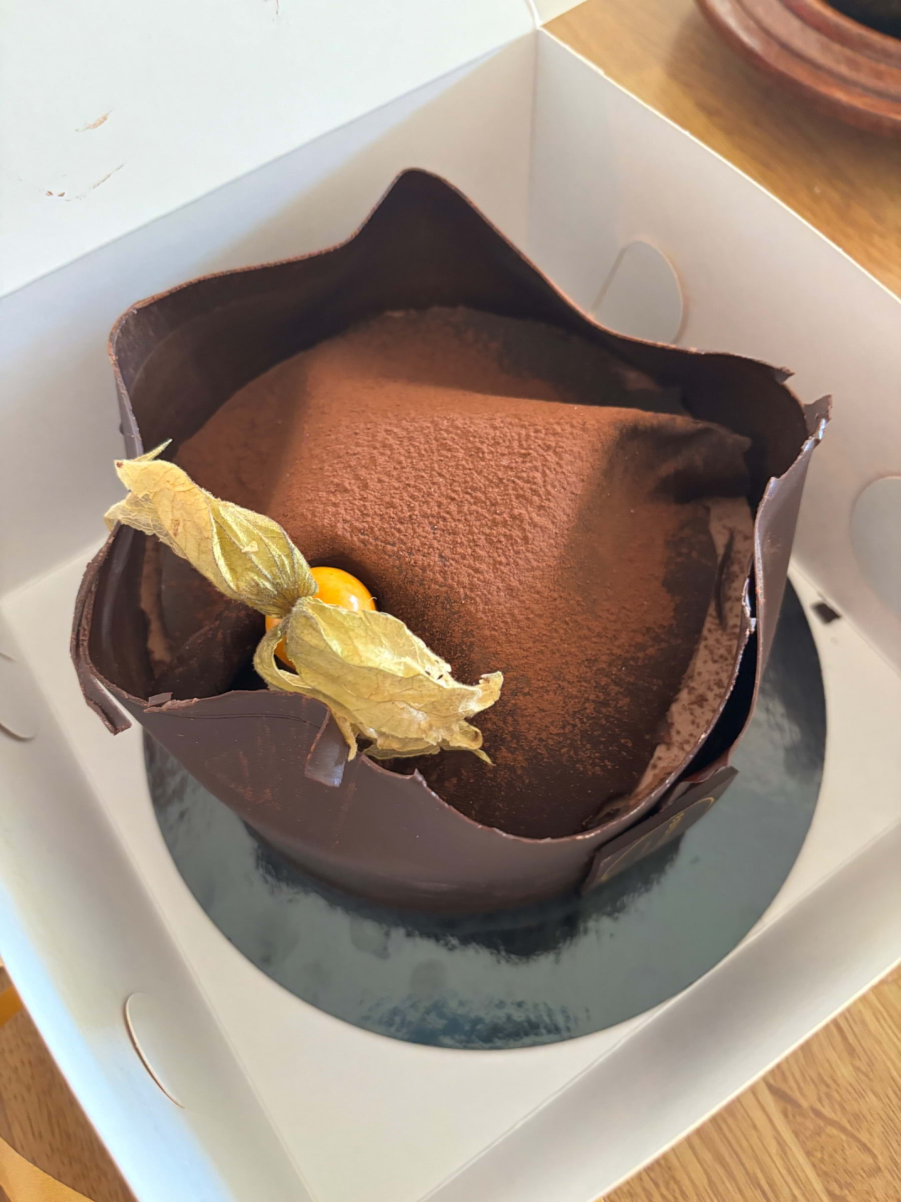 Choco loco choklad mousse tårta  – Bild från Bageri Kardemumma Upplands Väsby av Madiha S. (2024-05-21)