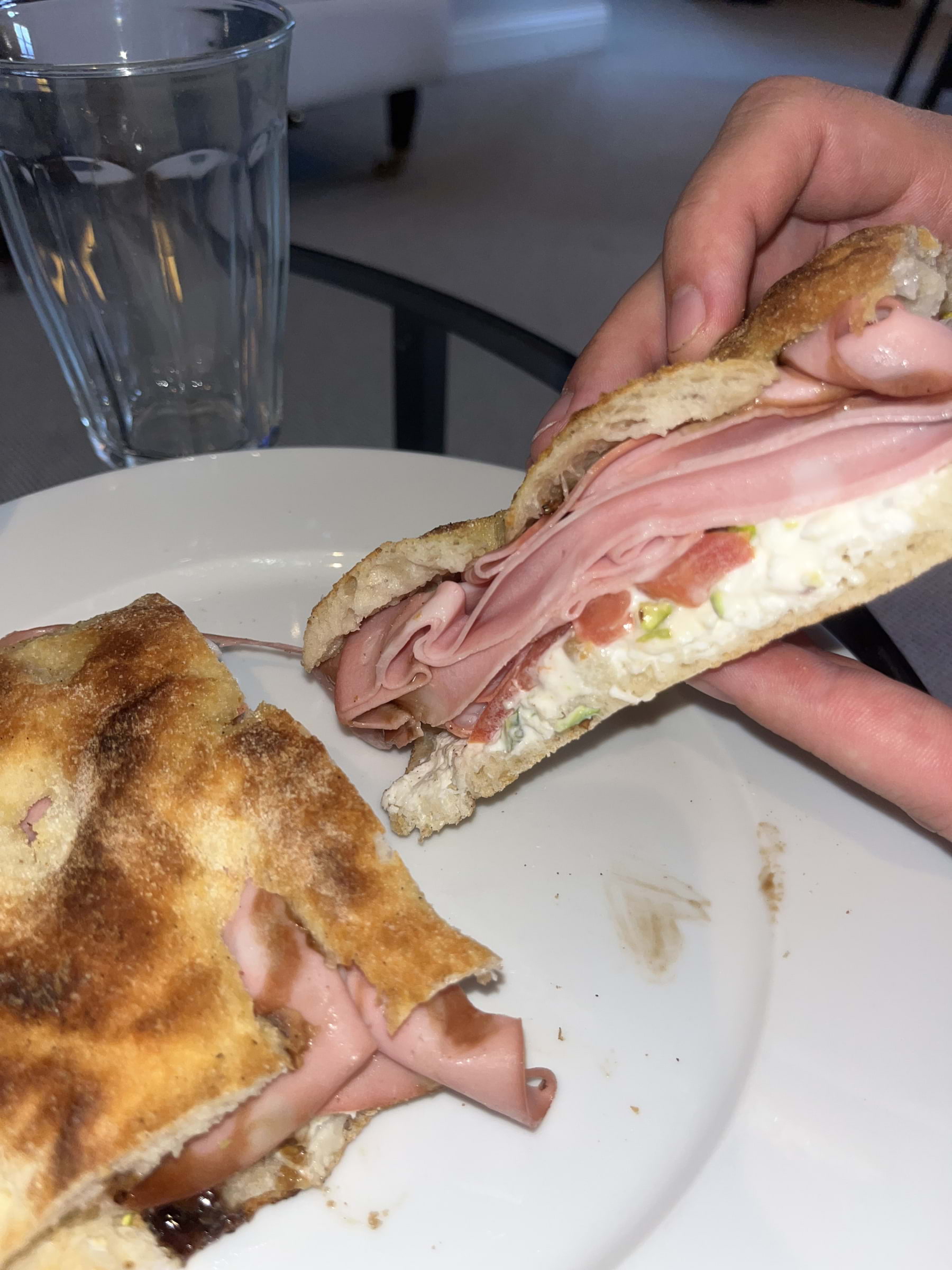 Bild från Bar Schiacciate Mäster Samuelsgatan av Moa L. (2025-07-07)