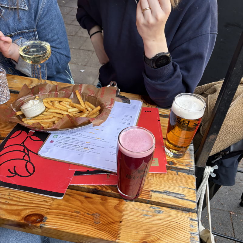 Öl på Barrels Södermalm. – Bild från Barrels Burgers & Beer Södermalm av Lisa M. (2025-05-03)