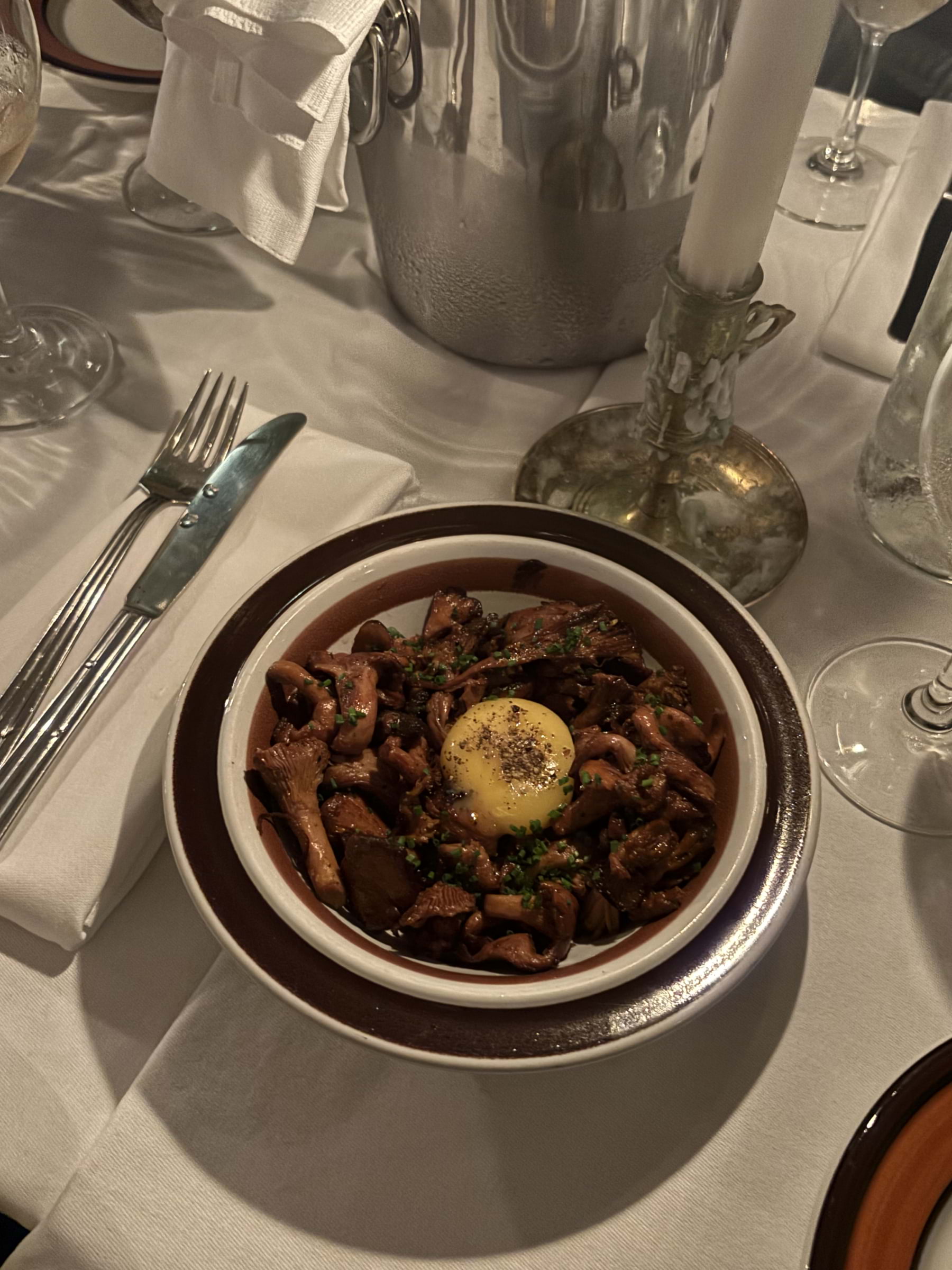 Kantareller med äggula – Photo from Bambi by Lisa M. (31/08/2025)