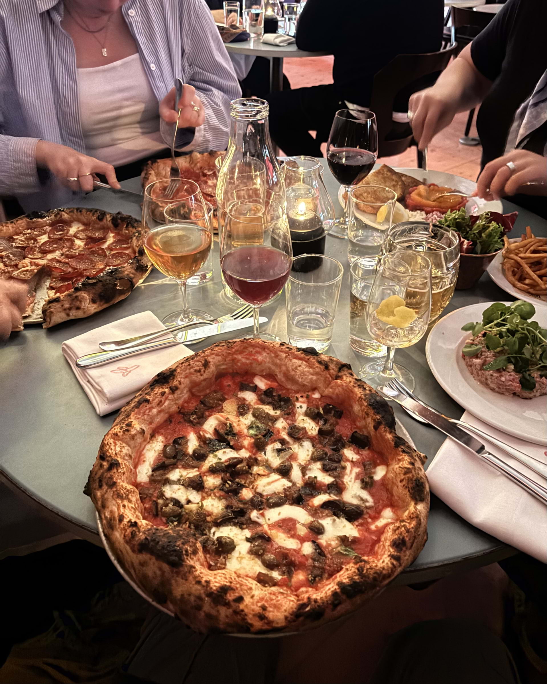 Pizza – Bild från Bistro Bananas av Lisa M. (2026-04-30)