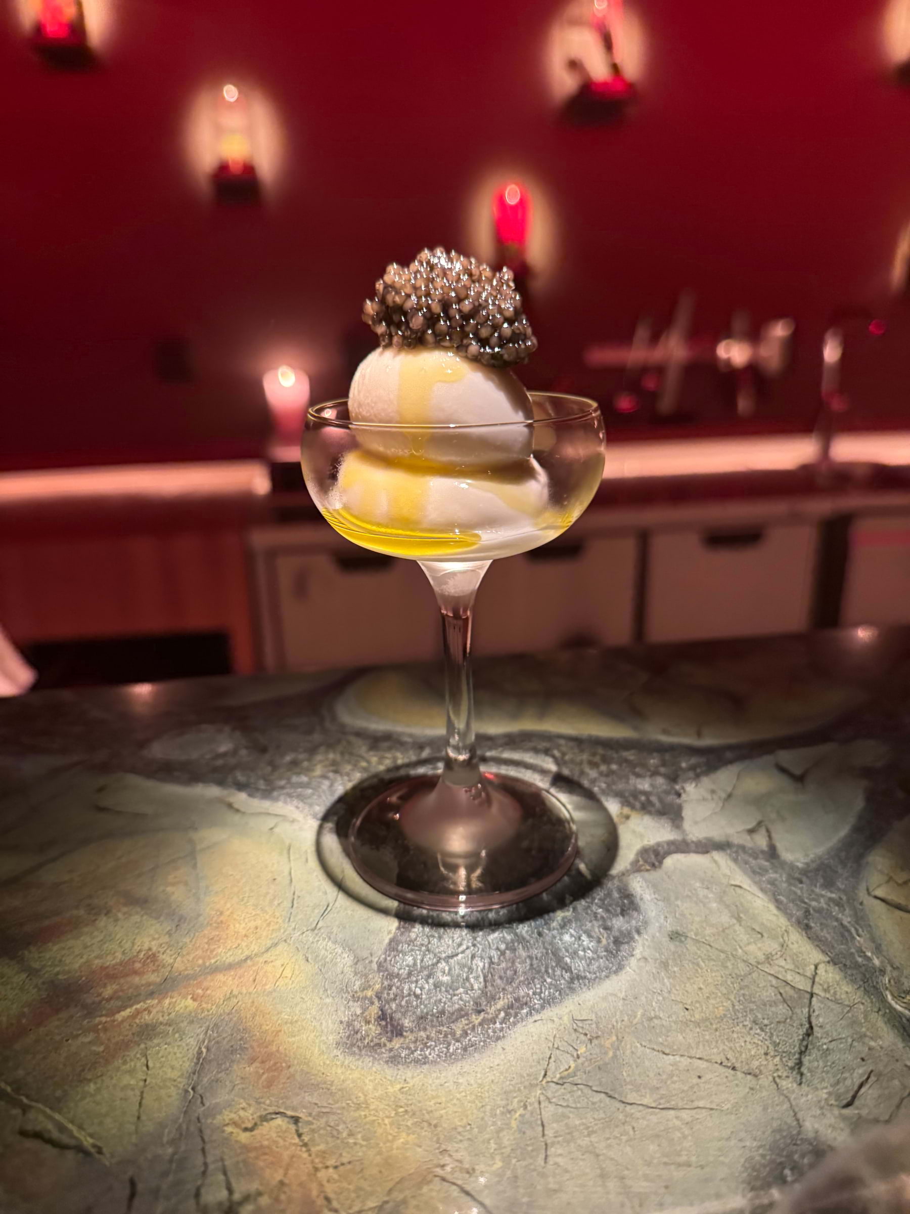 Coconut & yuzu ice cream with Oscietra Caviar – Photo from Black Milk Gastro Bar by Anna G. (22/12/2024)