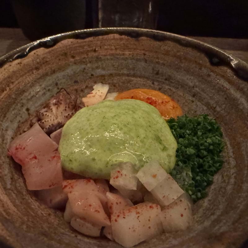 Chirashi with Parmesan rice, Mariscos (hamachi, trout roe,…) & Cilantro Sabayone – Photo from Black Milk Gastro Bar by Anna G. (22/12/2024)