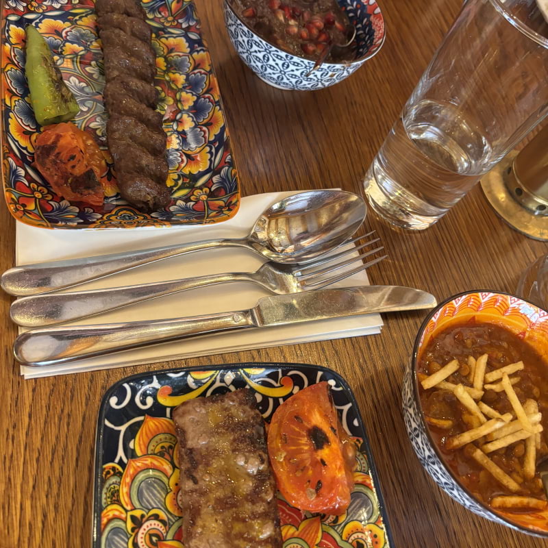 Tapas &ndash; Billede fra Bonab Persisk Kolgrill af Madiha&nbsp;S. (04.06.2026)