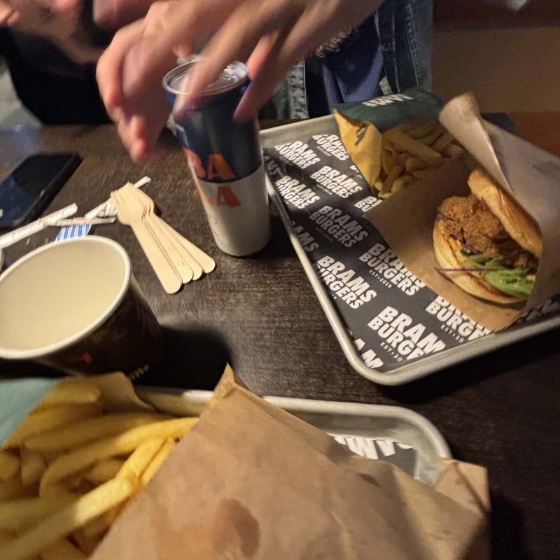 Bild från Bram's Burgers Huddinge av Madiha S. (2025-05-01)
