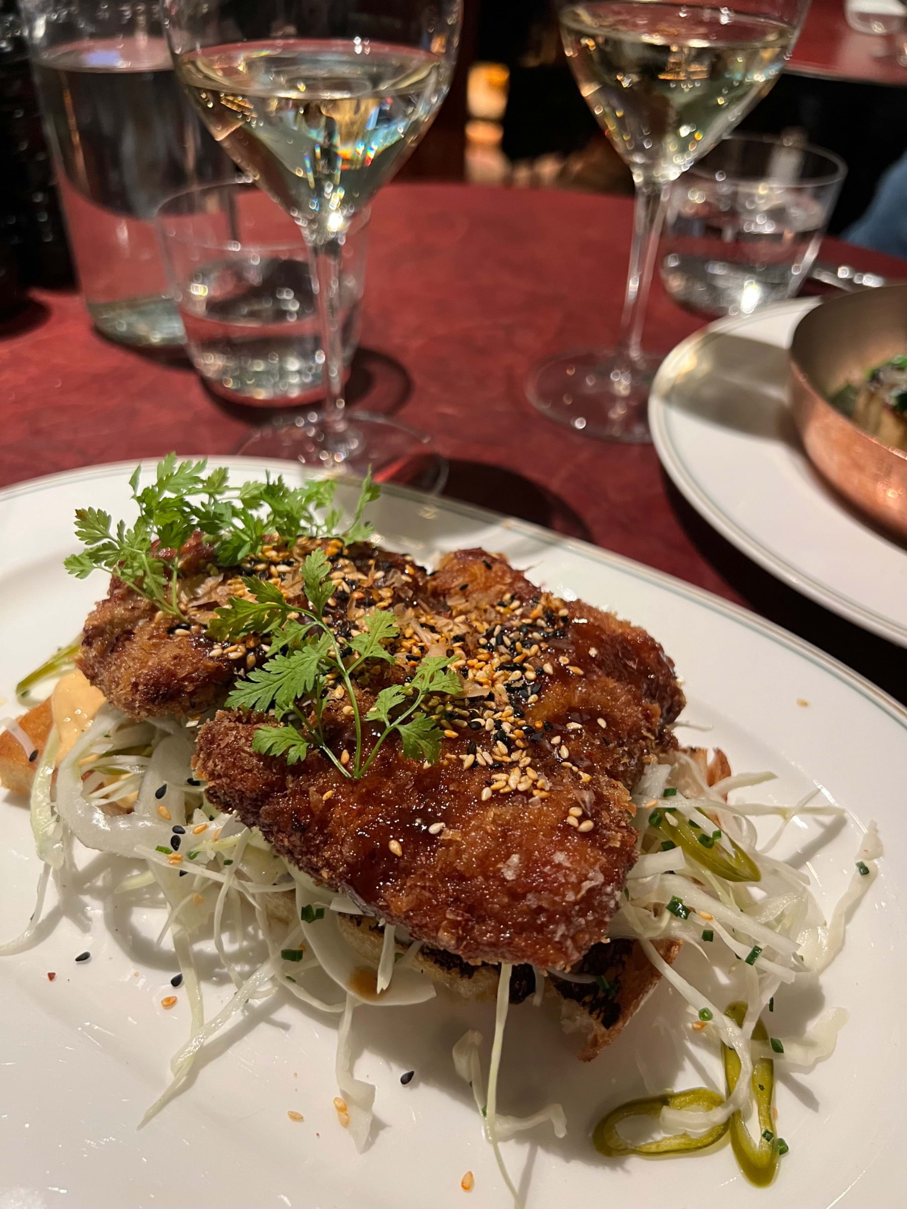 Kyckling katsu sando – Bild från Brasserie Astoria av Josefine W. (2024-02-23)