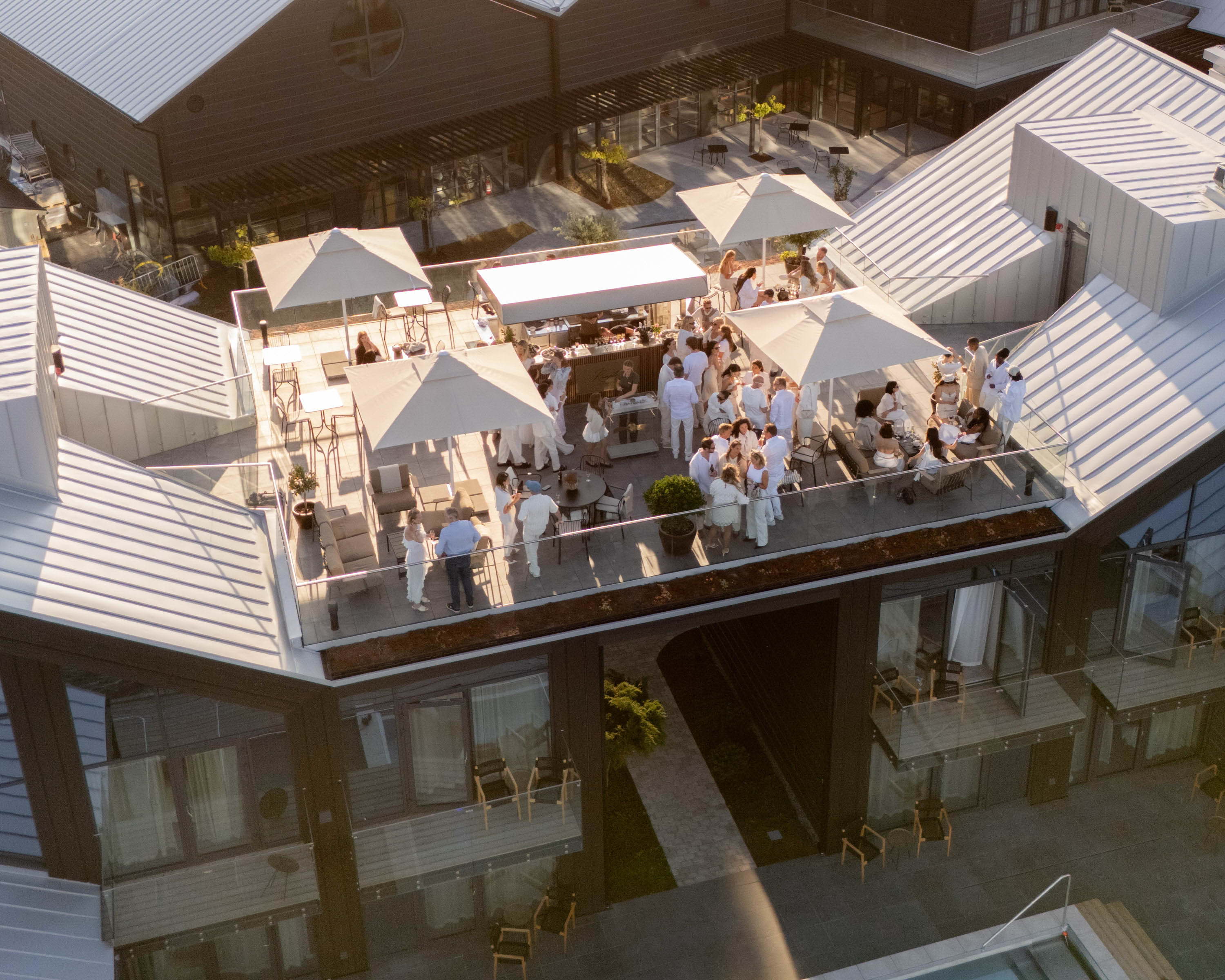 Brasserie Season – Takbarer