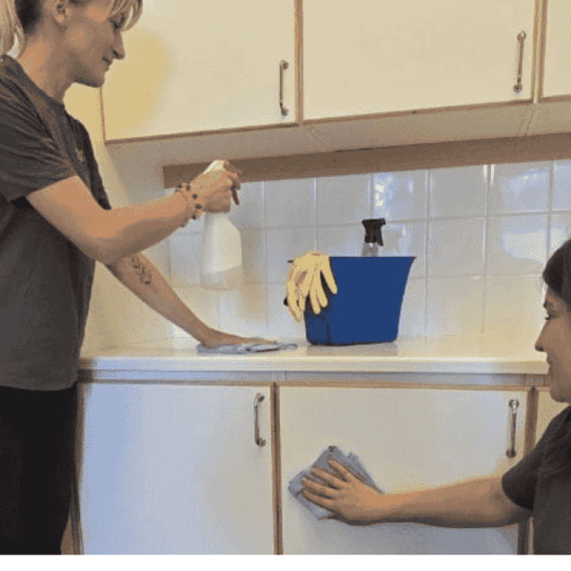 Professionell st&auml;dning av k&ouml;k i Stockholm utf&ouml;rd av Brillex AB. Vi erbjuder noggrann flyttst&auml;dning, &ndash; Bild fr&aring;n Brillex AB av Akhmed&nbsp;I. (2025-12-26)