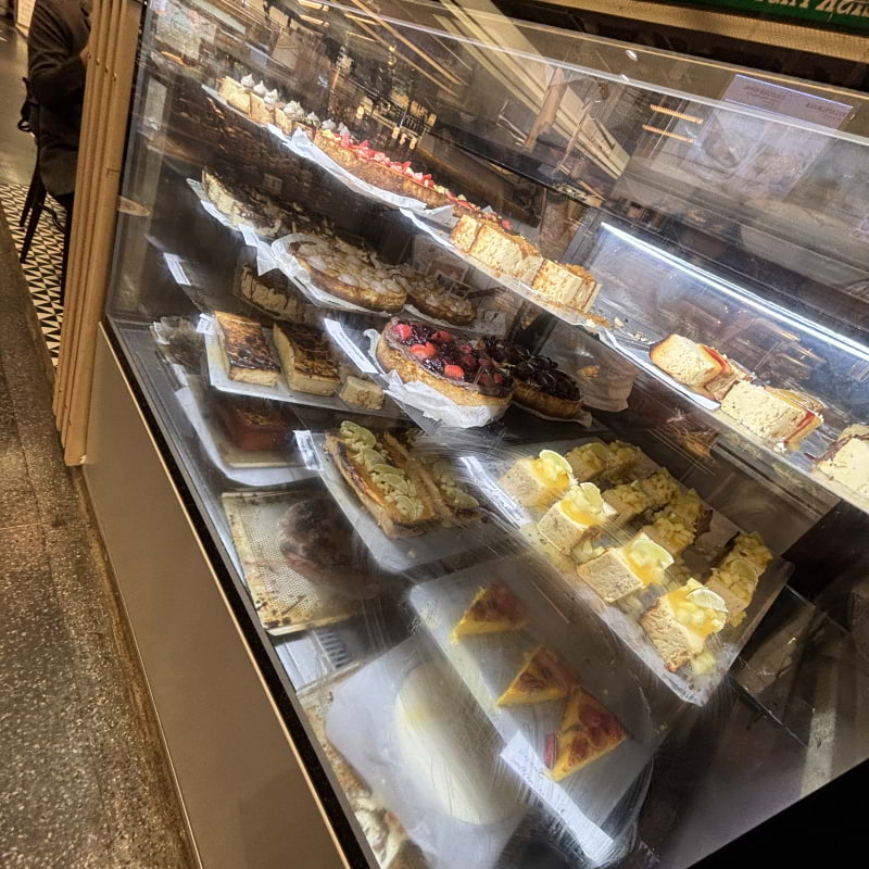 Bild från Cheesecake industrin av Madiha S. (2025-05-12)