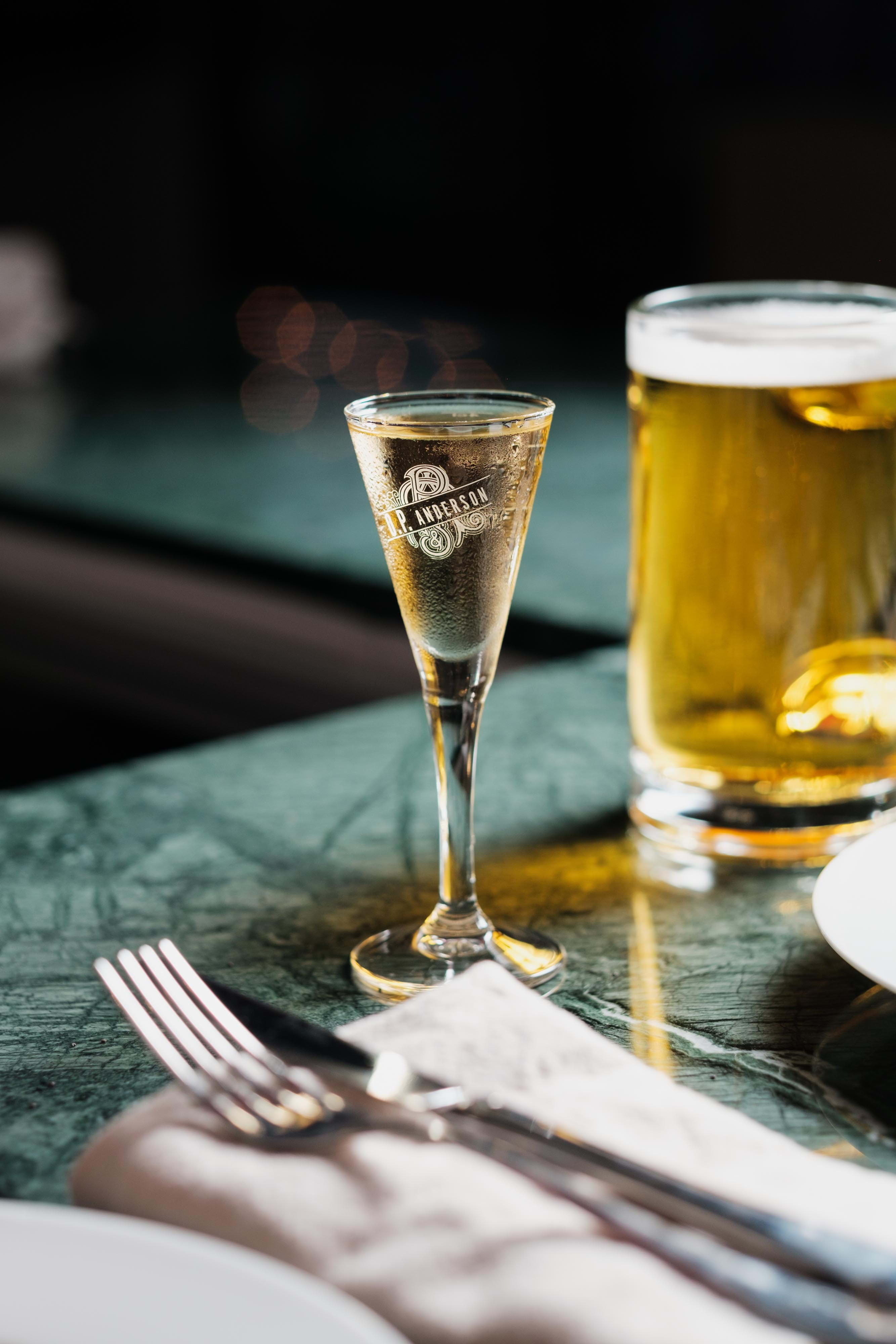 Dansken Slaktis – Uteserveringar utanför tullarna