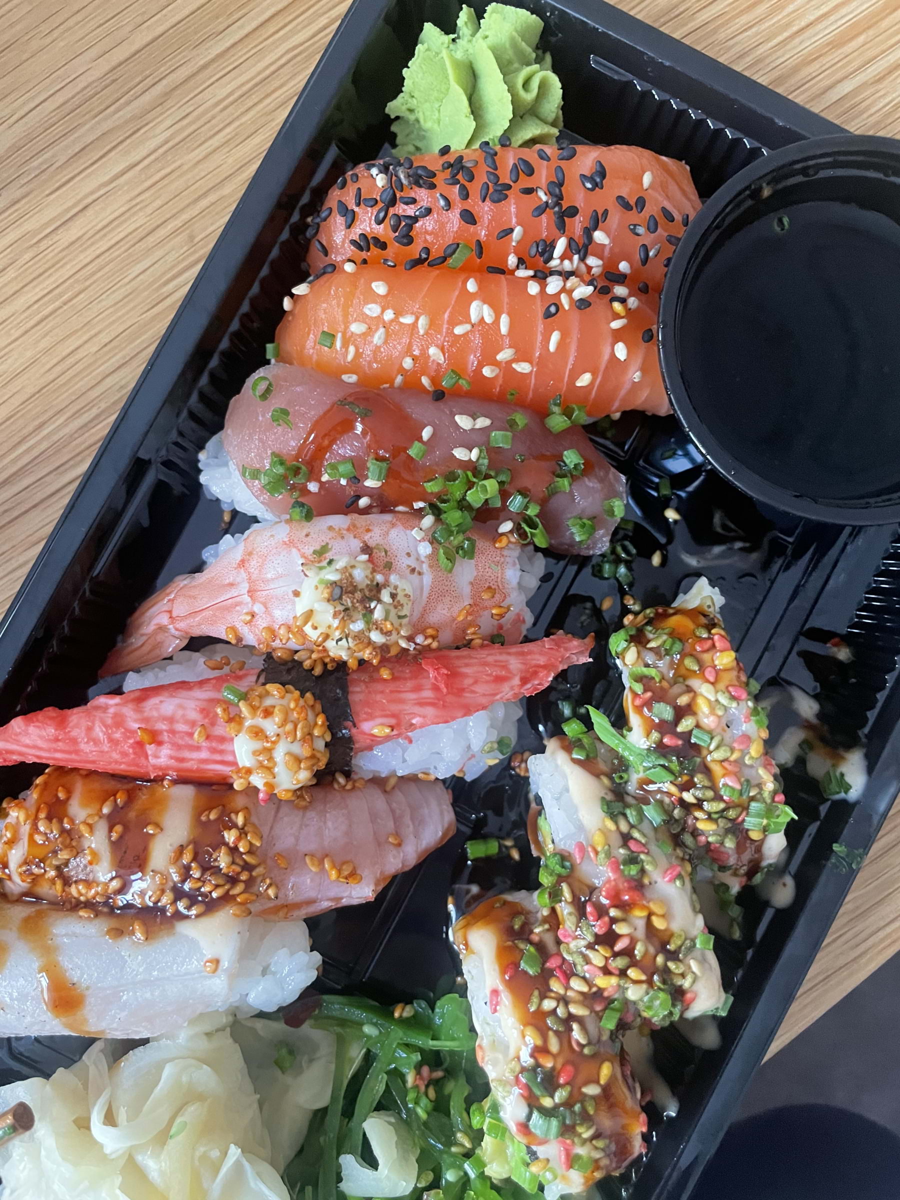 Var 11 bitar men hann äta 1😍 – Bild från Dino Sushi & Poké av Teolinda L. (2024-10-18)