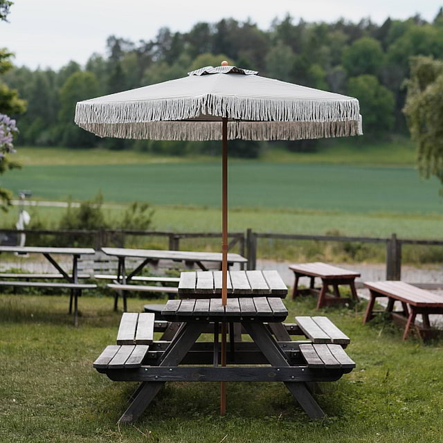 Eldtomta Caf&eacute;
