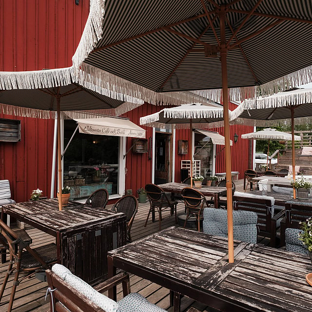 Eldtomta Caf&eacute;