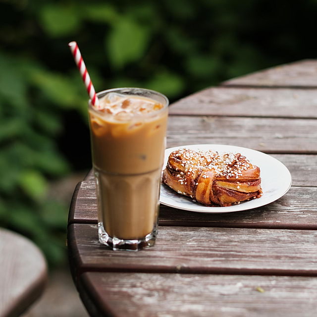 Eldtomta Caf&eacute;