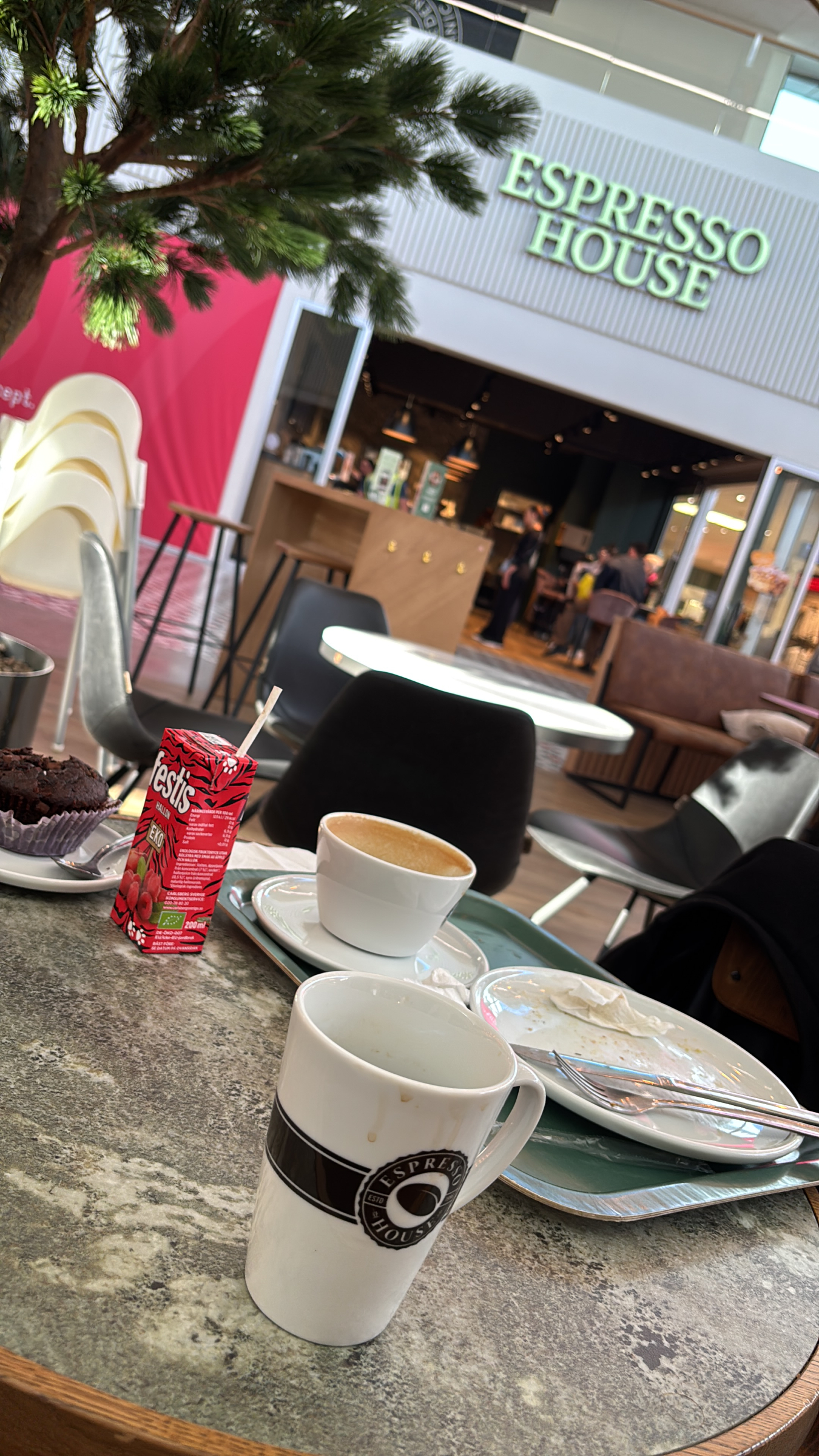 Billede fra Espresso House Väsby Centrum af Madiha S. (02.10.2026)