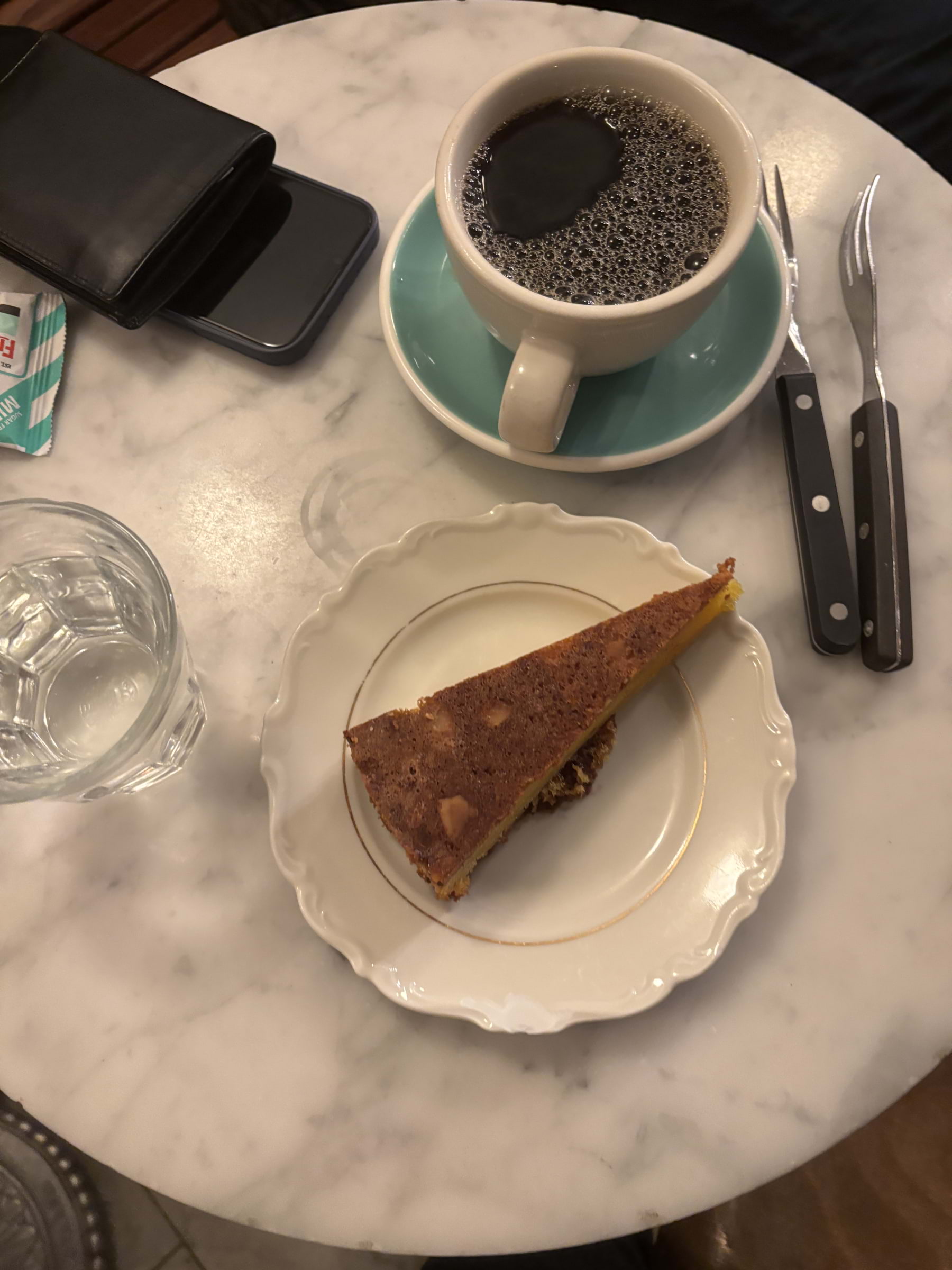 Mandela kaka – Photo from Fabrique Nybrogatan by Madiha S. (09/12/2025)