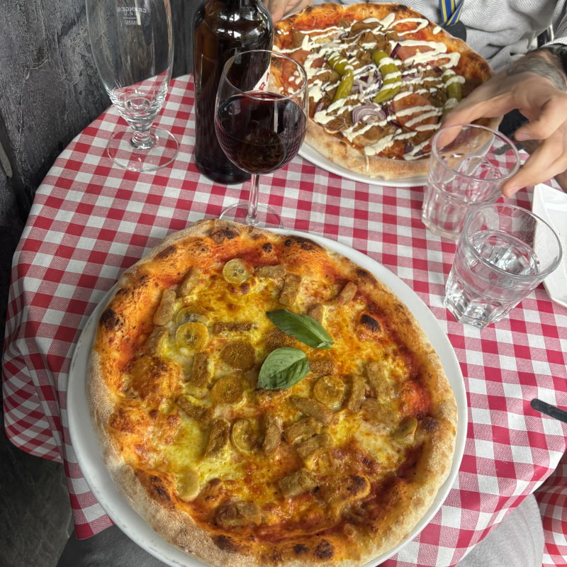 Vegansk curry & bananpizza – Photo from Feca Pizza al Taglio & Pasta Bar by Lisa M. (30/05/2026)