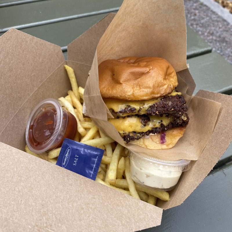 Triple Cheese Burger 300g – Bild från Funky Chicken av Peter B. (2025-08-17)