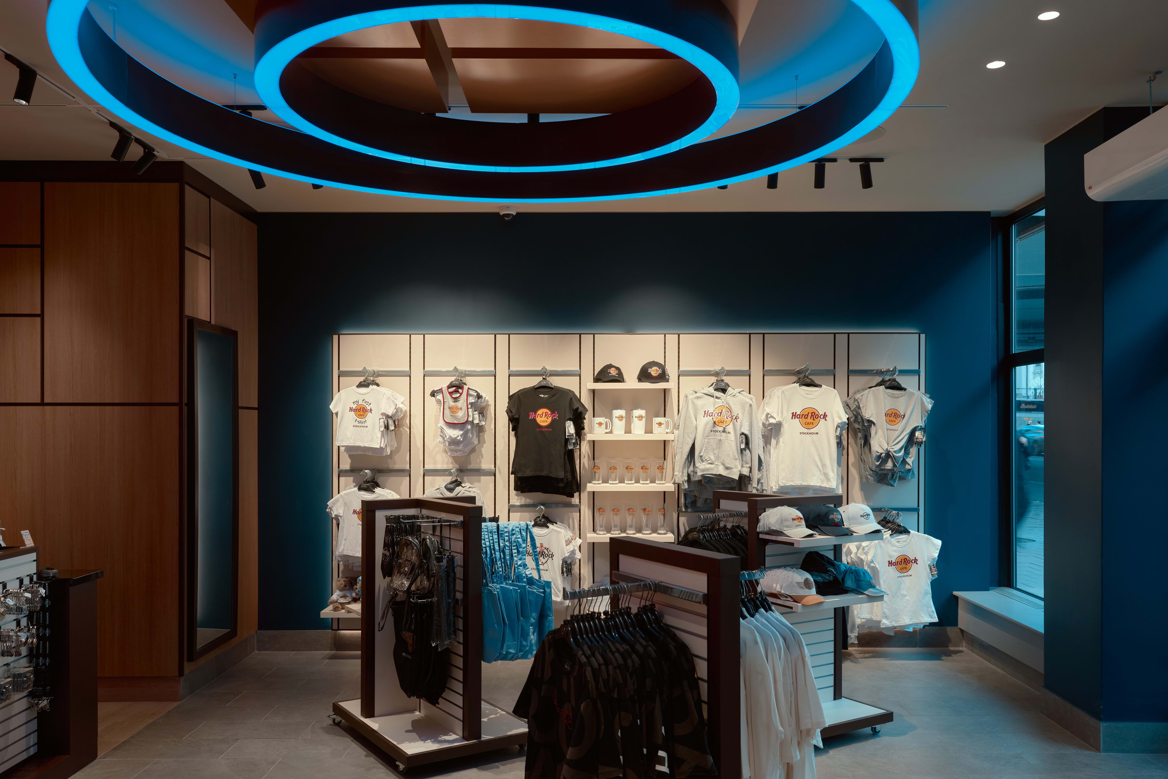 Hard Rock Cafe – Family-friendly restaurants