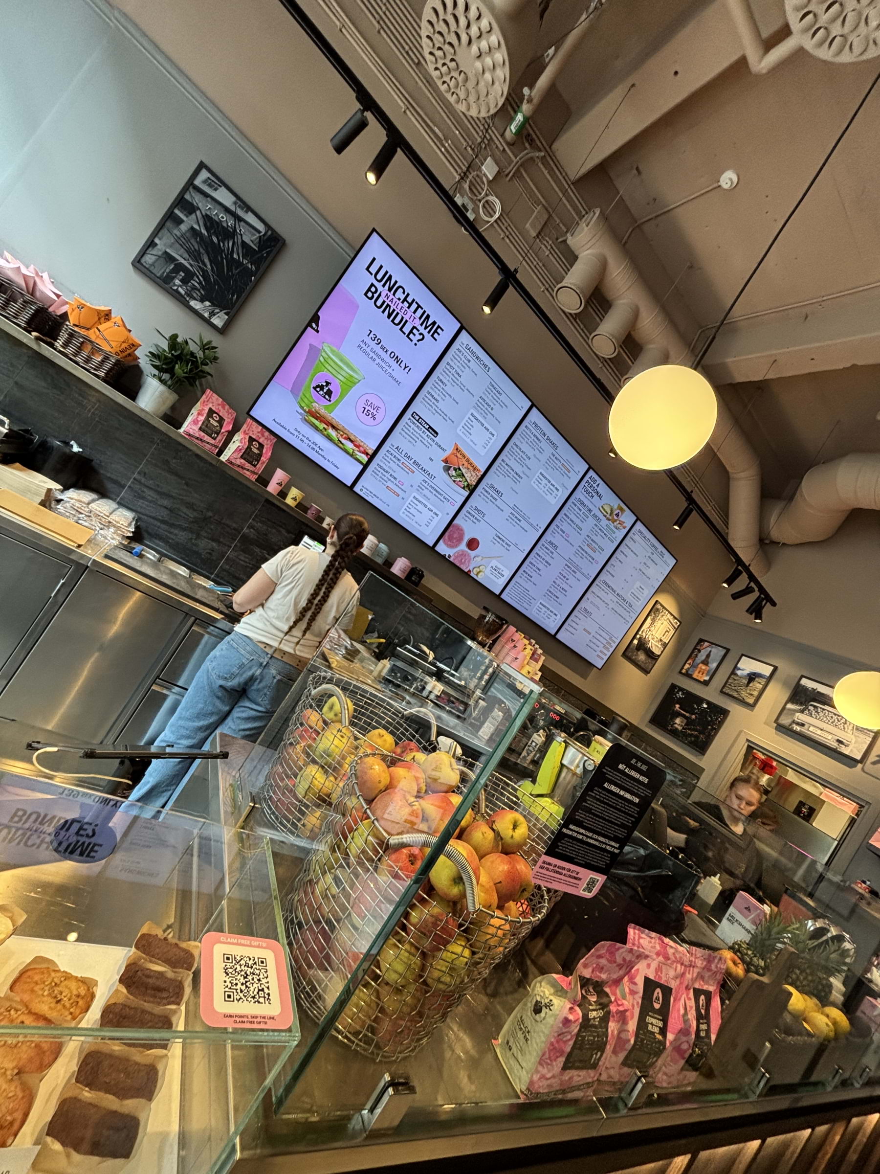 Photo from Joe & The Juice Sergelgatan by Madiha S. (12/05/2025)