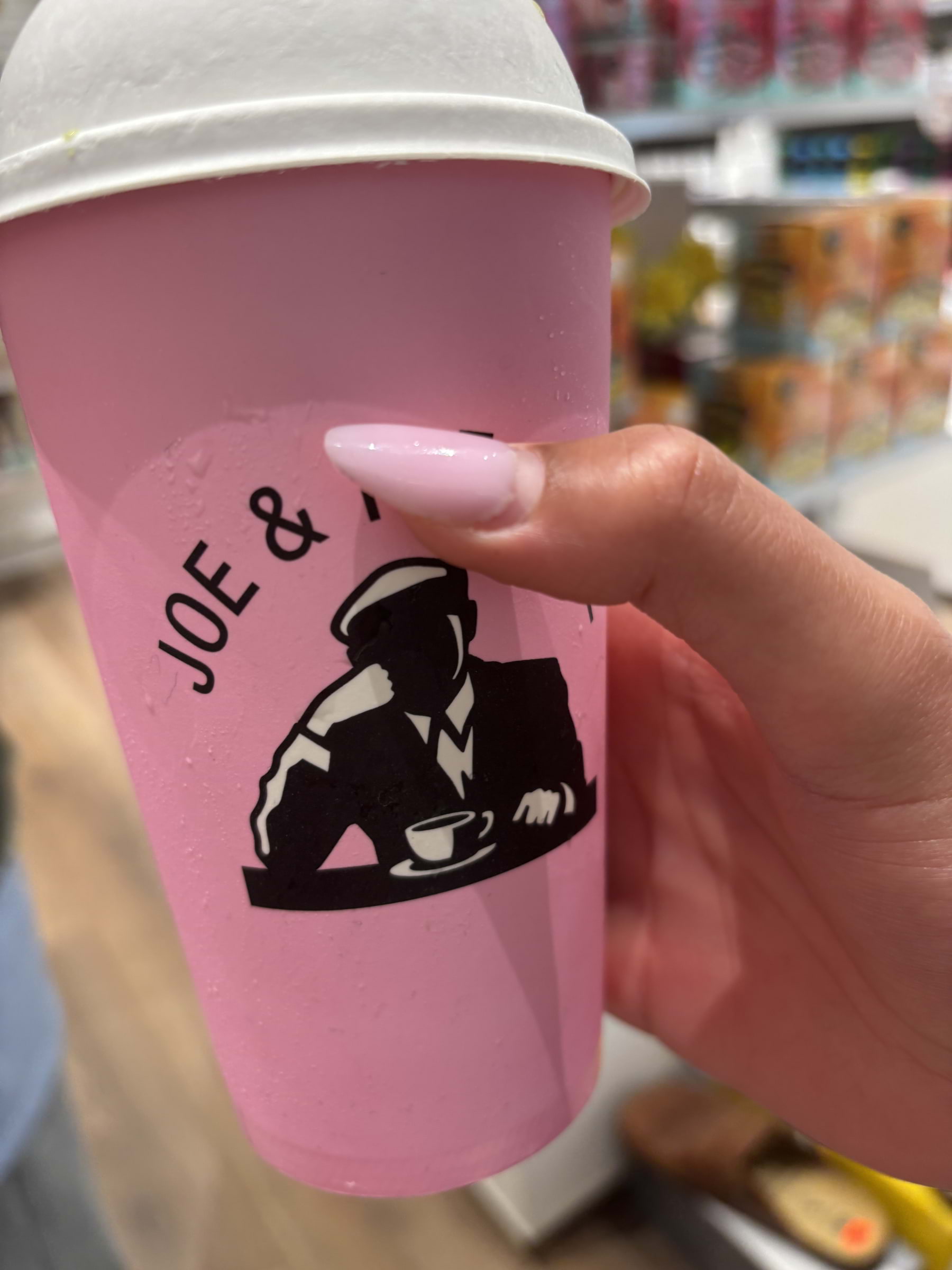 Matcha med smak av oat – Bild från Joe & The Juice Mood av Madiha S. (2026-06-19)
