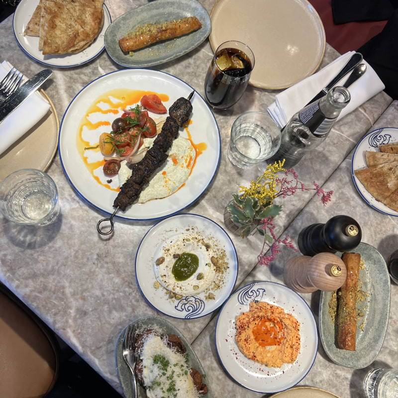 Souvlaki, kalvtartar, patatas bravas m.m. &ndash; Photo from Juno by Josefine&nbsp;W. (12/12/2025)