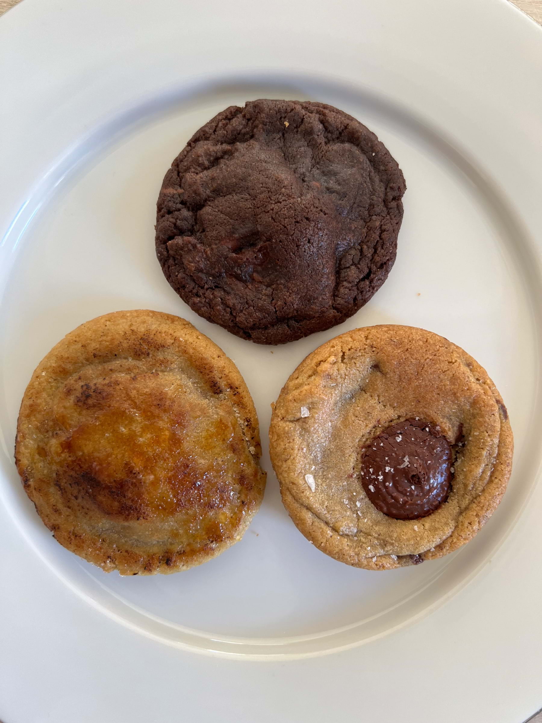 Classic crumb, crumb brulée, triple chocolate crumb – Photo from Krümel Cookies & Crumbs Östermalm by Josefine W. (20/08/2024)