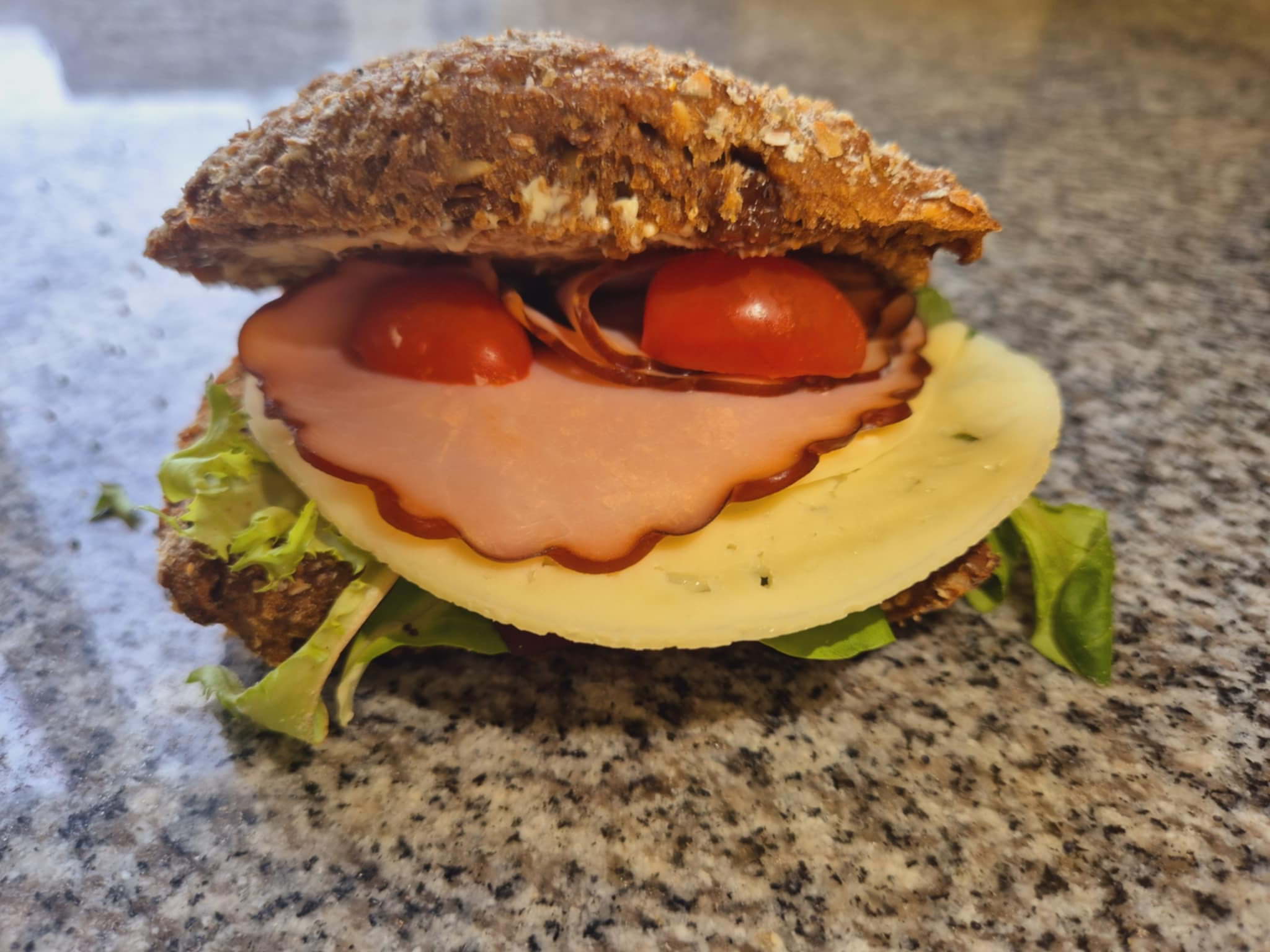 ost&skinka p&aring; russinbr&ouml;d &ndash; Photo from Le Moine Hantverksbageri by Elena&nbsp;S. (13/03/2026)