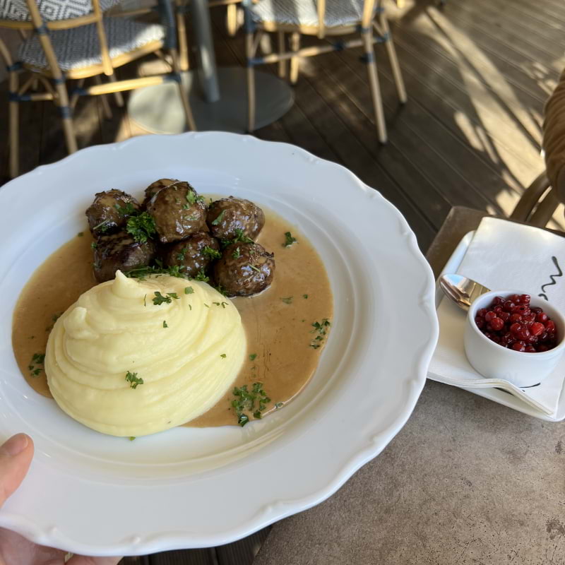 Klassiska köttbullar – Photo from Monrad's Djursholm by Adam L. (27/10/2024)