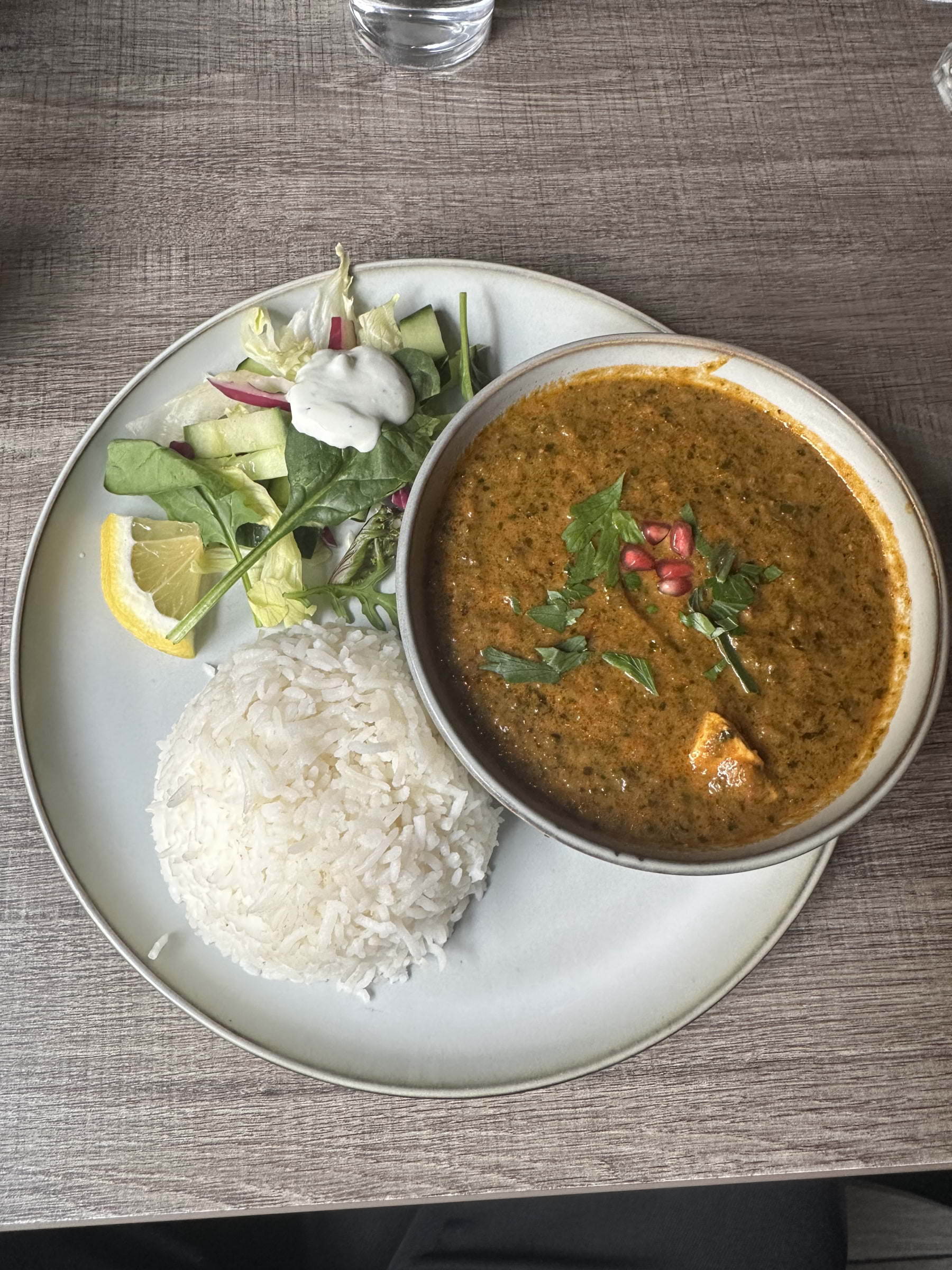 Palak paneer, lunch – Bild från Mother India av Fredrik J. (2024-09-10)