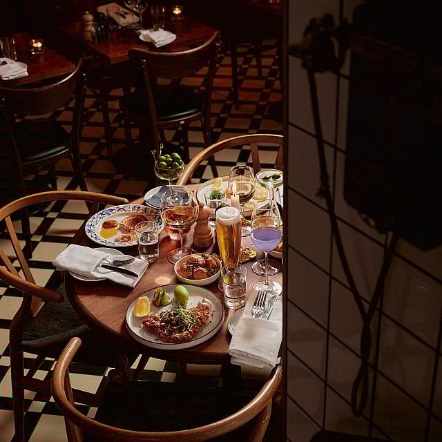 Napolyon Bistro & Bar