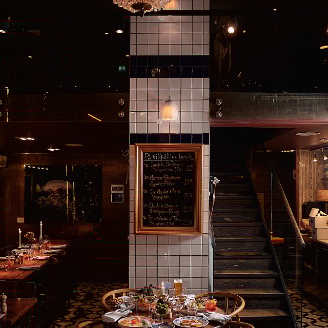 Napolyon Bistro & Bar