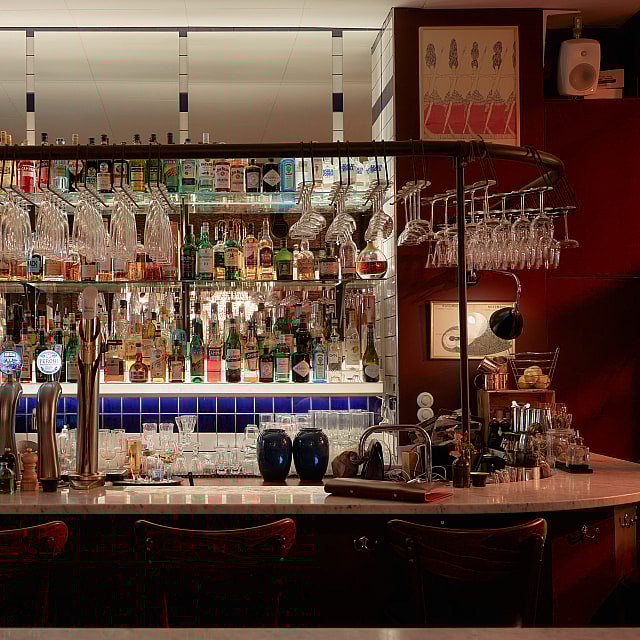 Napolyon Bistro & Bar