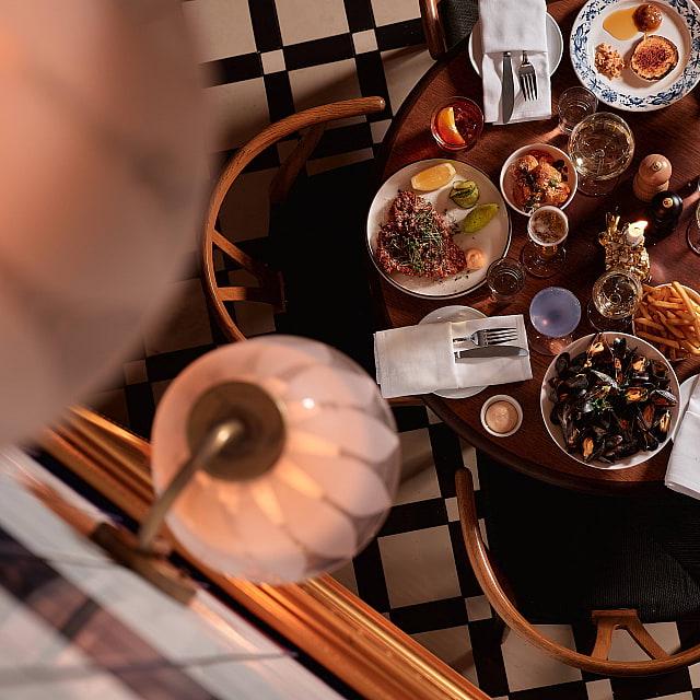 Napolyon Bistro & Bar