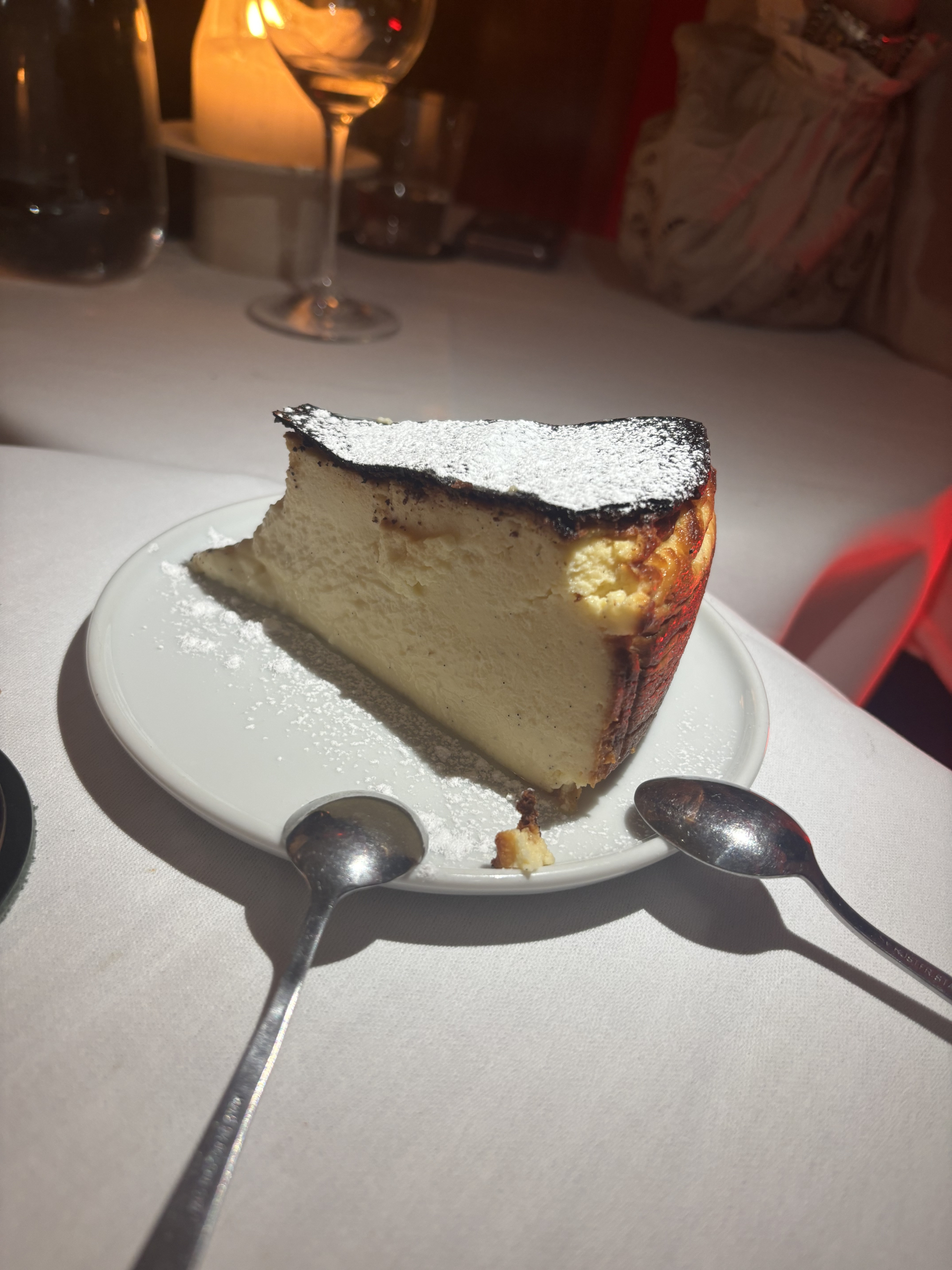 Baskisk cheesecake – Billede fra Non Grata af Mimmi G. (17.10.2026)