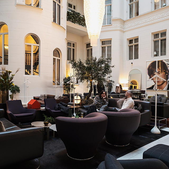 Nobis Guldbaren & Loungen