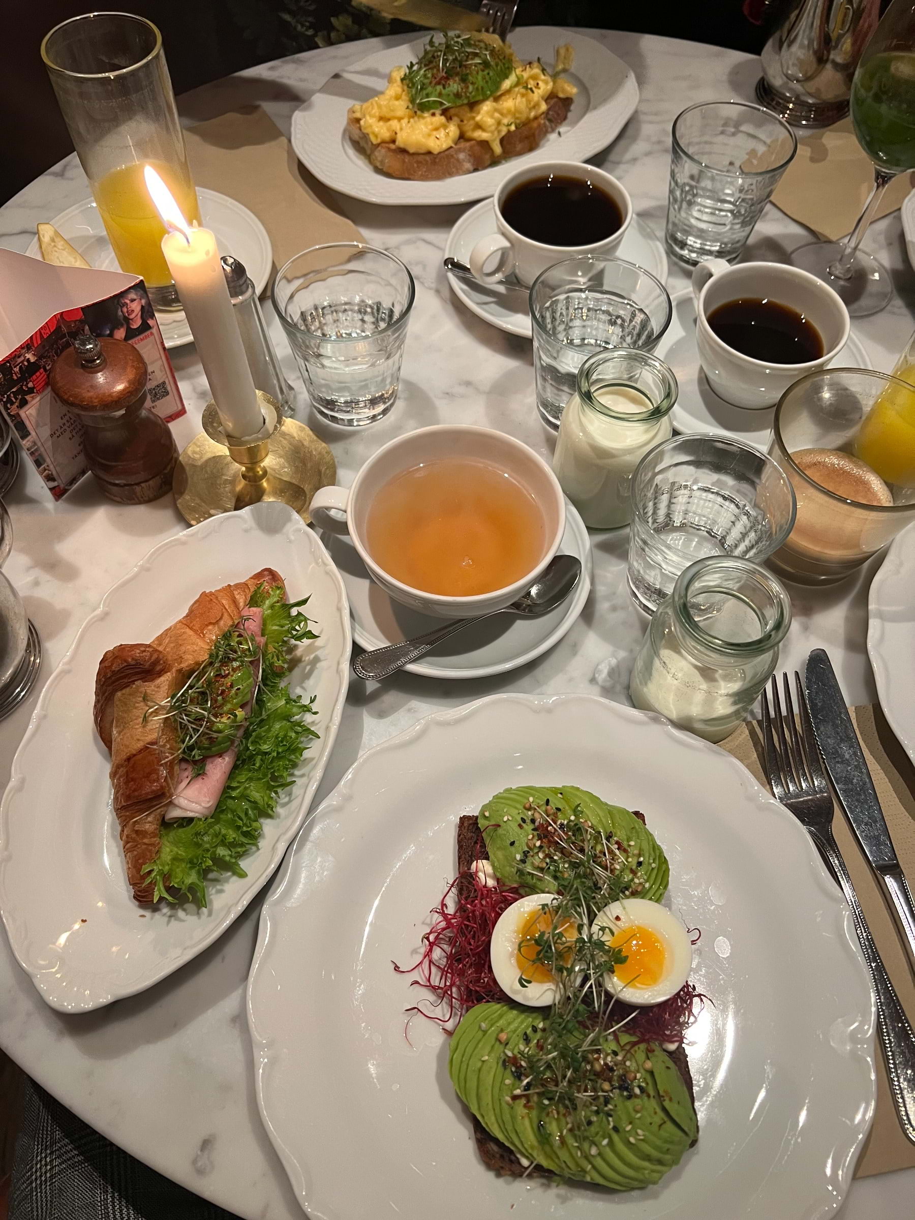 Frukost – Photo from Nybrogatan 38 by Adam L. (16/03/2024)