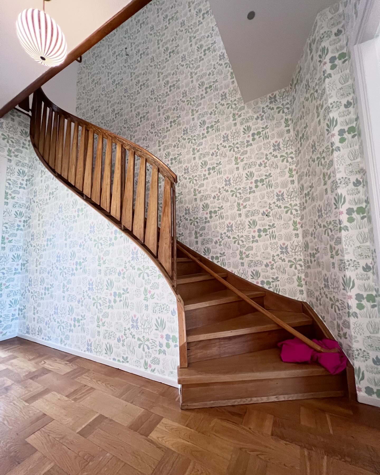 Tapetsering av v&auml;ggar i trappa &ndash; Bild fr&aring;n P&aring;lmans M&aring;leri AB av David&nbsp;P. (2026-03-23)
